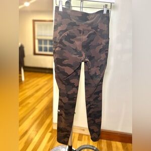 LULULEMON Swift Speed Leggings 28” / Size 6 / Heritage 365 Camo‎ Brown Earth